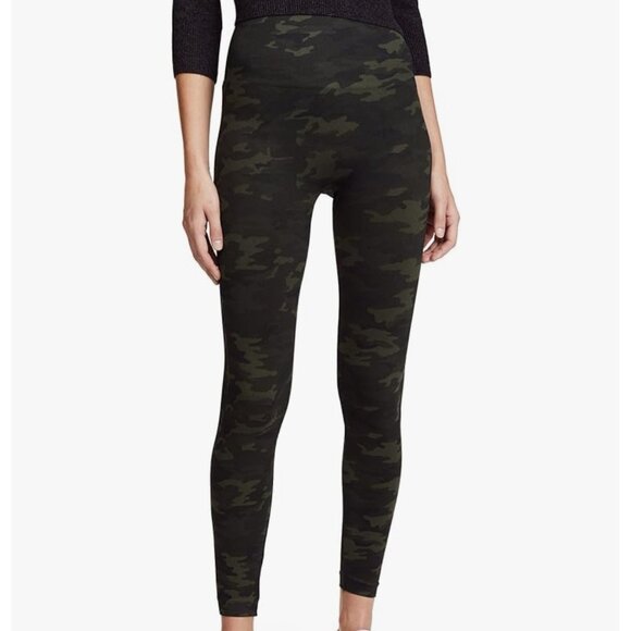 Spanx Leggings Womens Sz Medium look At Me Now Seamless Camo Green High Rise - Picture 1 of 7